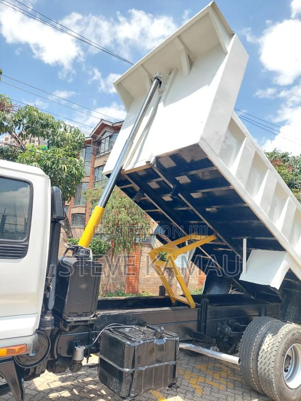 Isuzu FSR Tipper - thumbnail 8