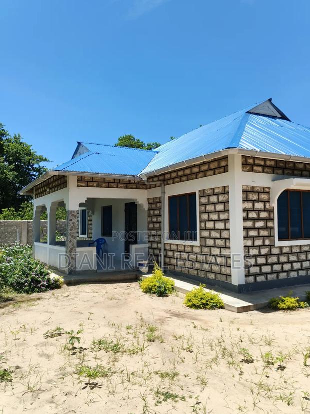3bdrm House in Lungalunga Road, Diani for sale - thumbnail 3