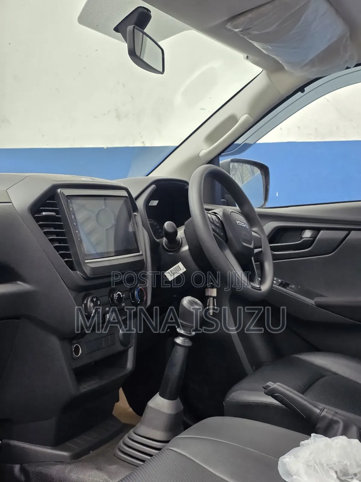 New Isuzu D-MAX 2026 Silver