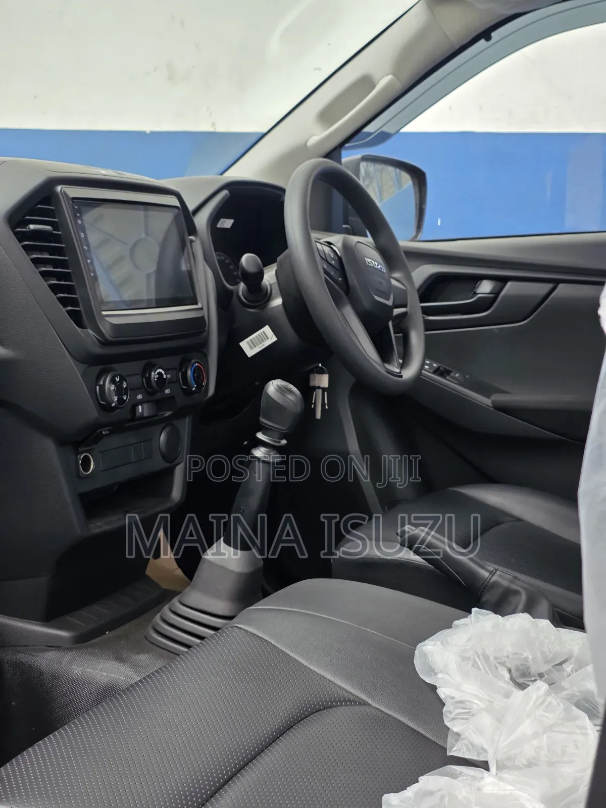 New Isuzu D-MAX 2026 Silver
