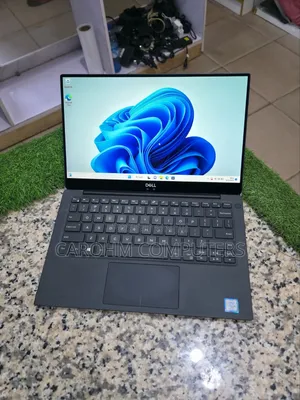 New Laptop Dell XPS 13 9370 8GB Intel Core i7 SSD 256GB
