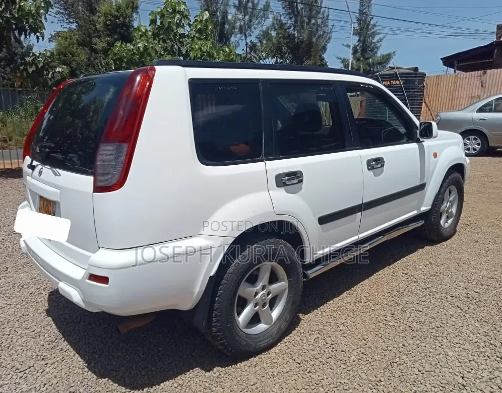 Nissan X-Trail 2003 White