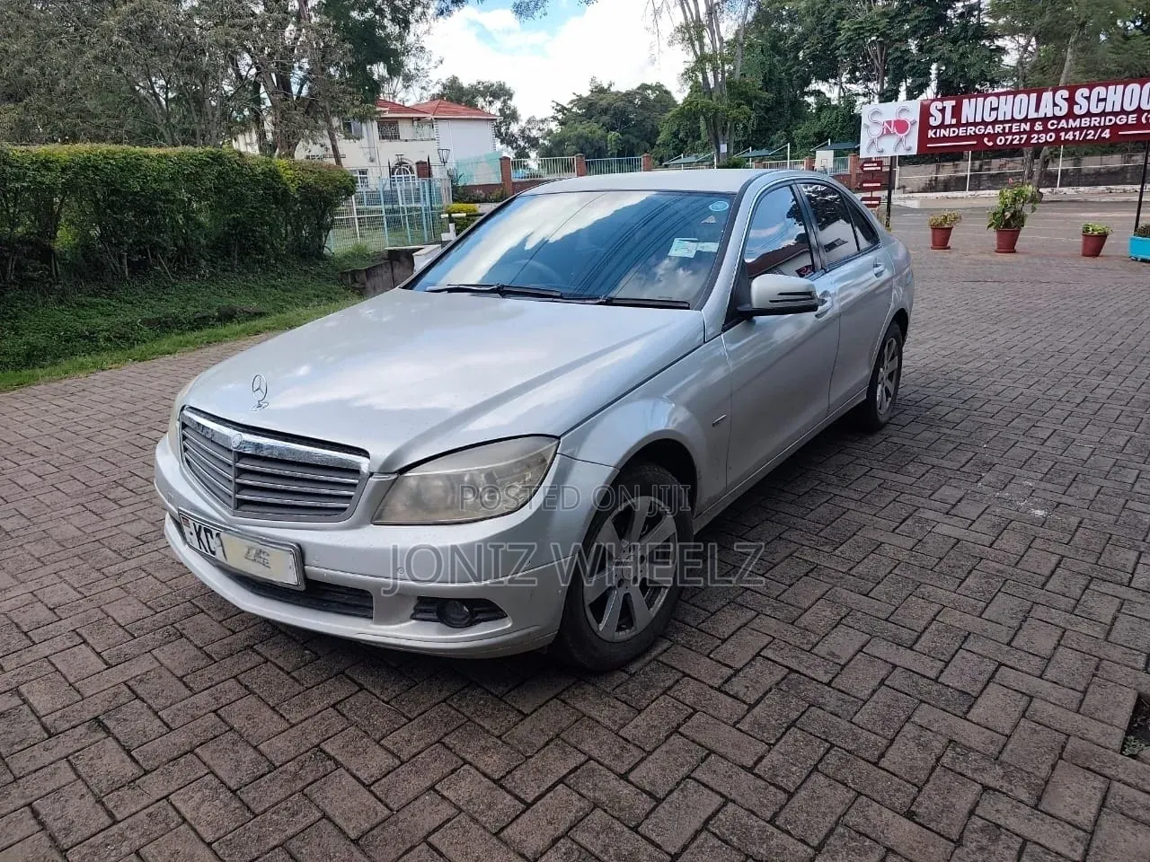 Mercedes-Benz C180 2011 Silver