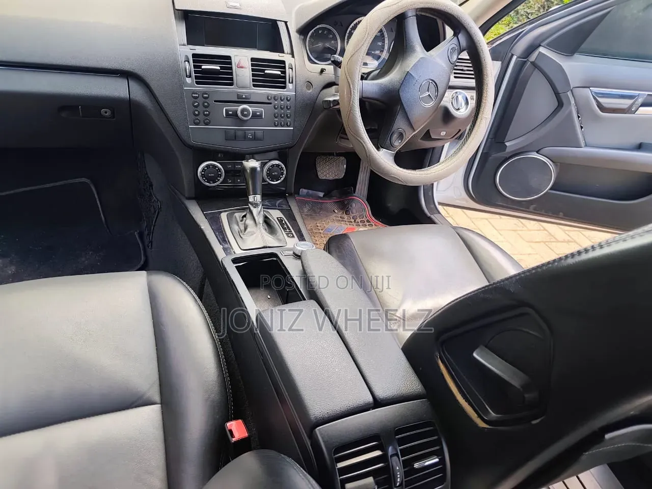 Mercedes-Benz C180 2011 Silver
