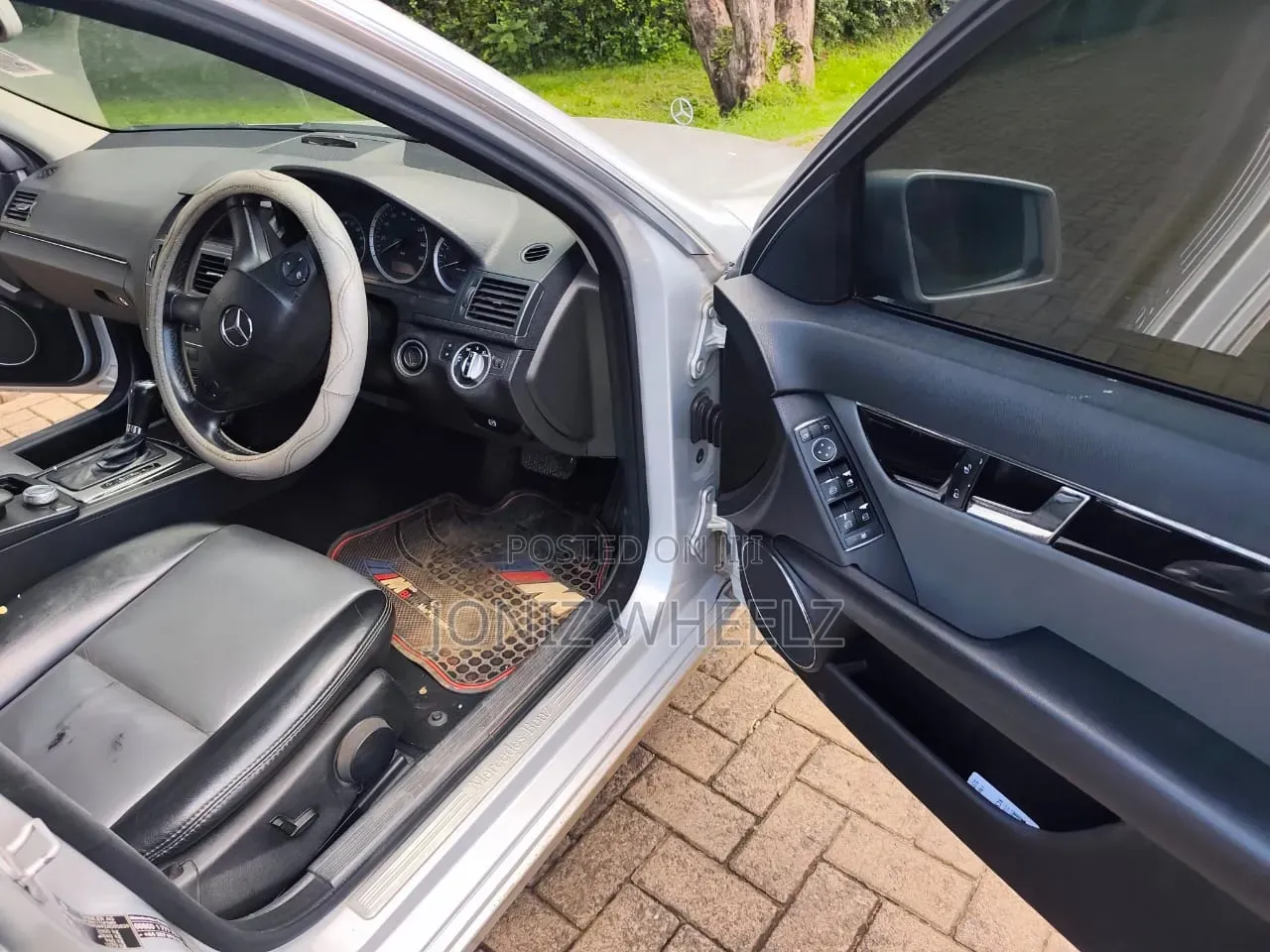 Mercedes-Benz C180 2011 Silver