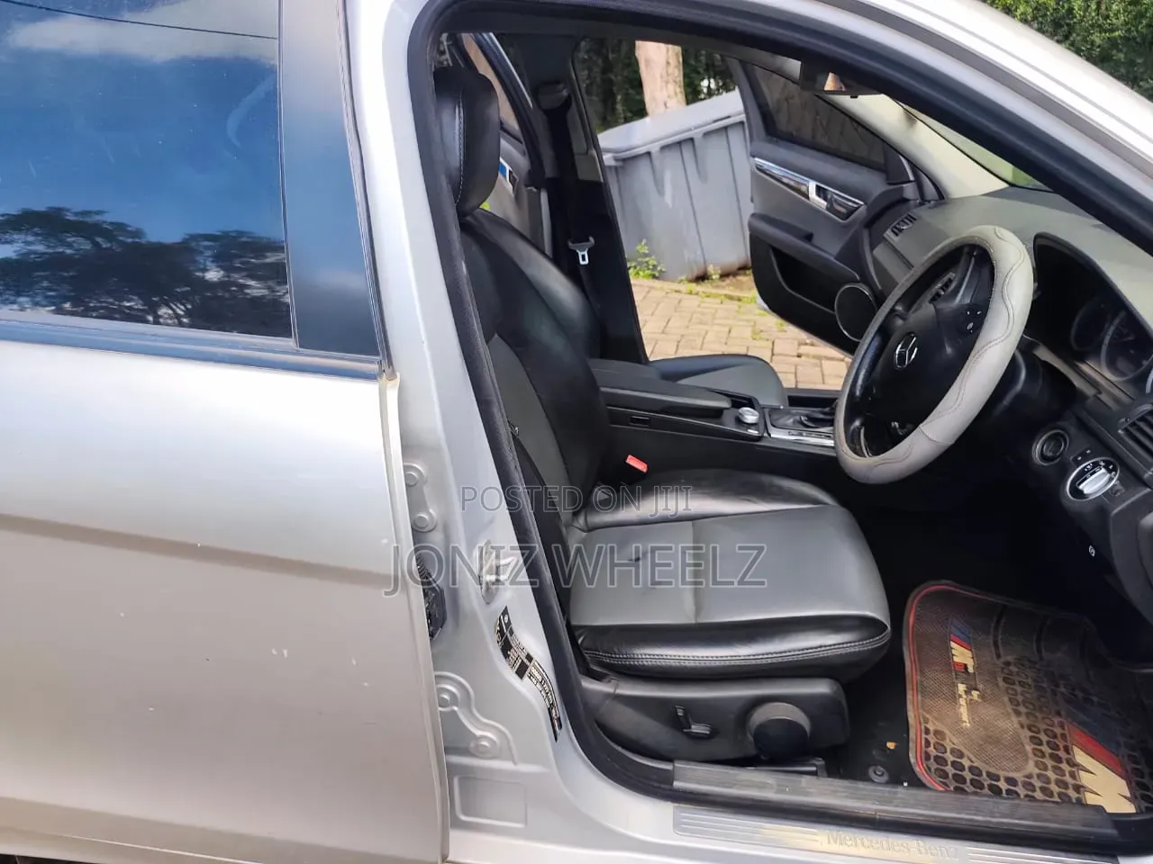 Mercedes-Benz C180 2011 Silver