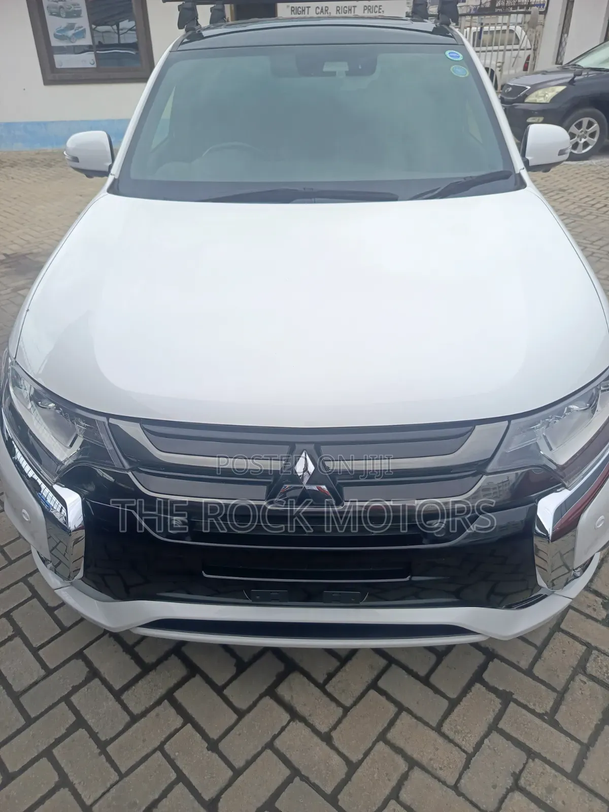 Mitsubishi Outlander 2019 White