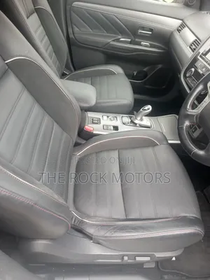 Mitsubishi Outlander 2019 White