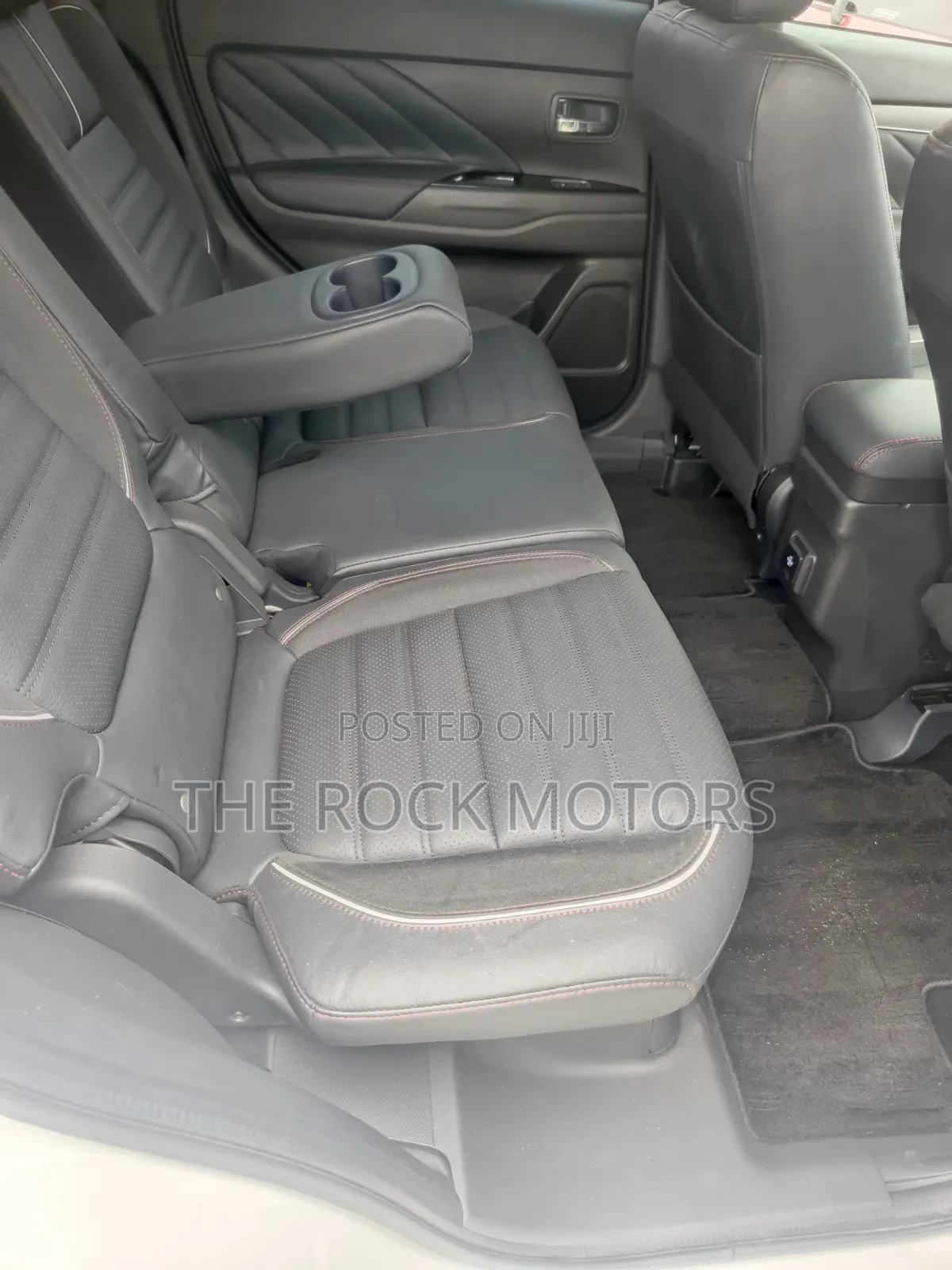 Mitsubishi Outlander 2019 White