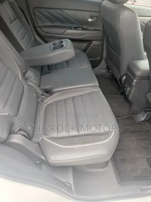 Mitsubishi Outlander 2019 White