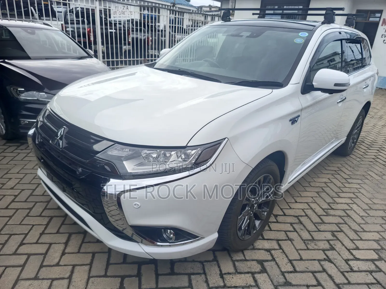 Mitsubishi Outlander 2019 White