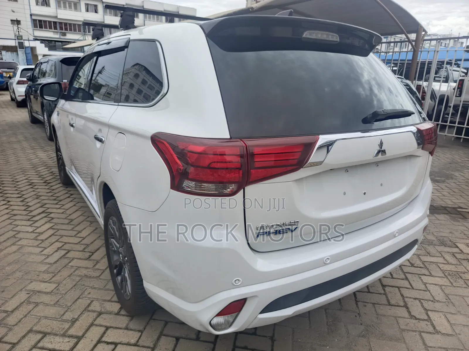 Mitsubishi Outlander 2019 White