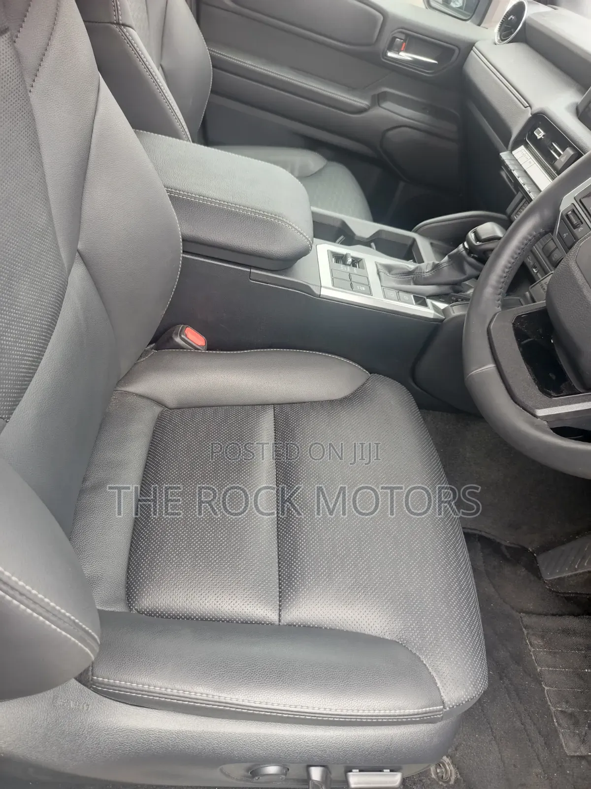 Toyota Land Cruiser Prado 2024 White
