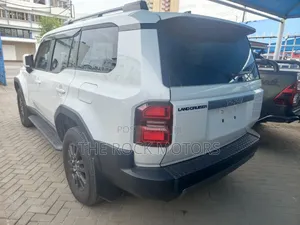 Toyota Land Cruiser Prado 2024 White