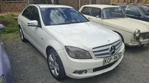 Mercedes-Benz C200 2011 White