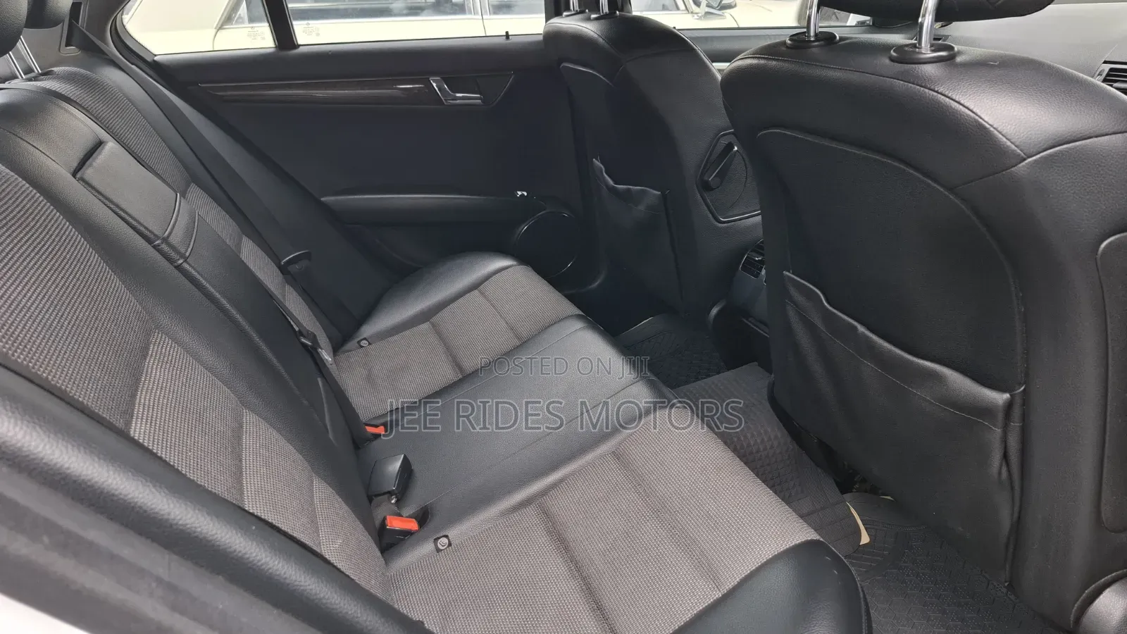 Mercedes-Benz C200 2011 White