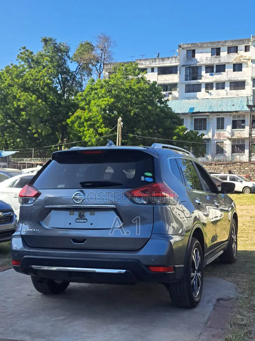 Nissan X-Trail 2.0 Petrol AWD 2019 Gray