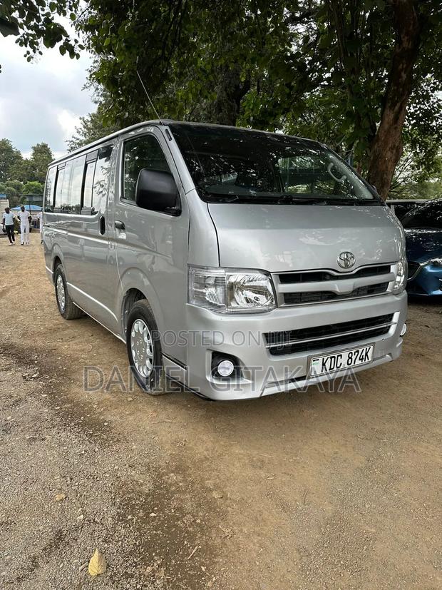 Toyota HiAce 2014 Silver - thumbnail 2