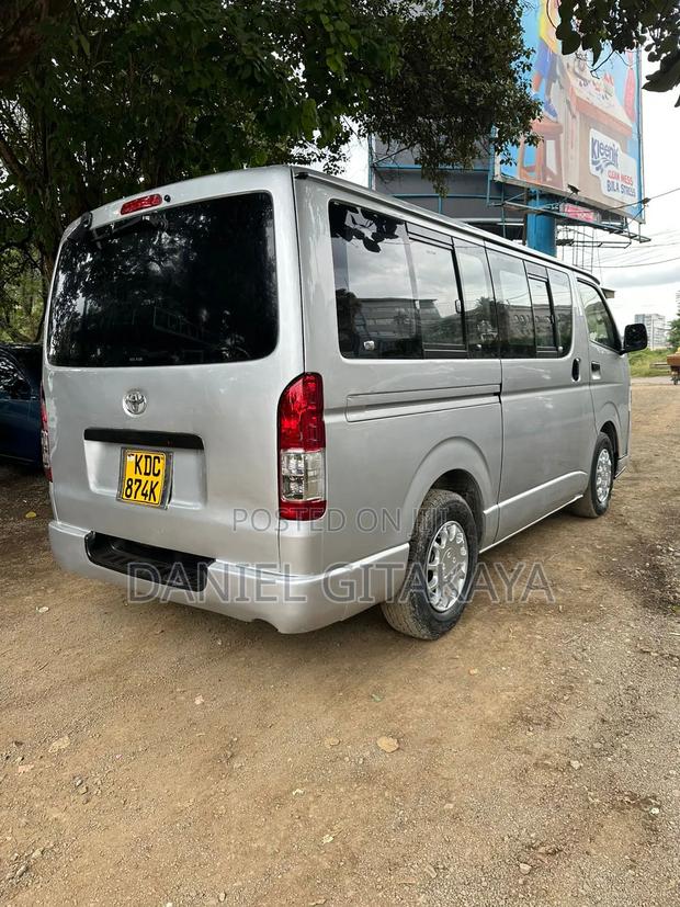 Toyota HiAce 2014 Silver - thumbnail 5