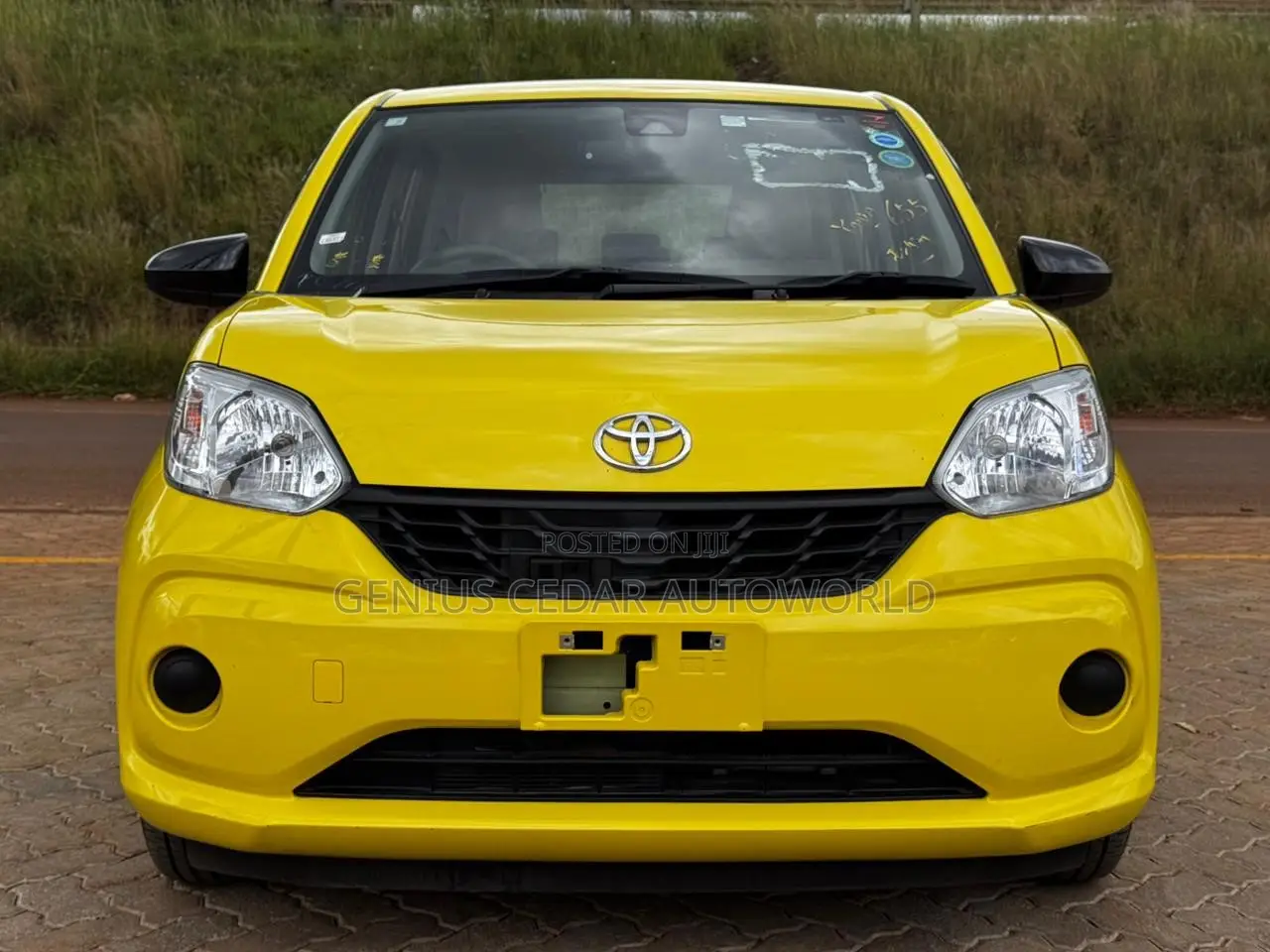 Toyota Passo 2018 Yellow