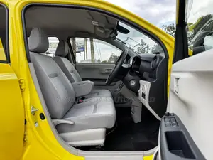 Toyota Passo 2018 Yellow