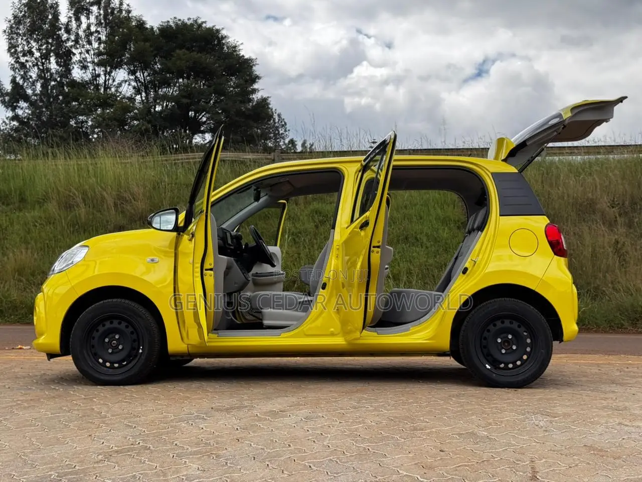 Toyota Passo 2018 Yellow
