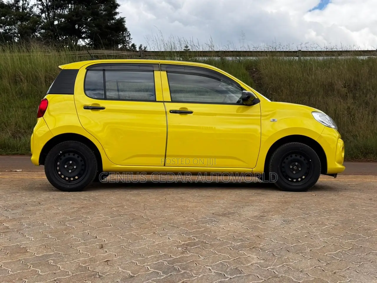 Toyota Passo 2018 Yellow