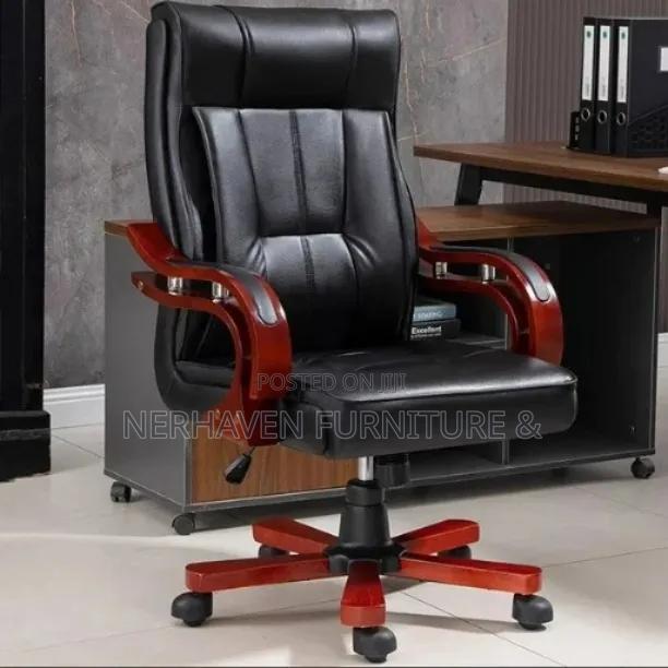 Office Executive Leather Chair – Ergonomic Chair for Professionals