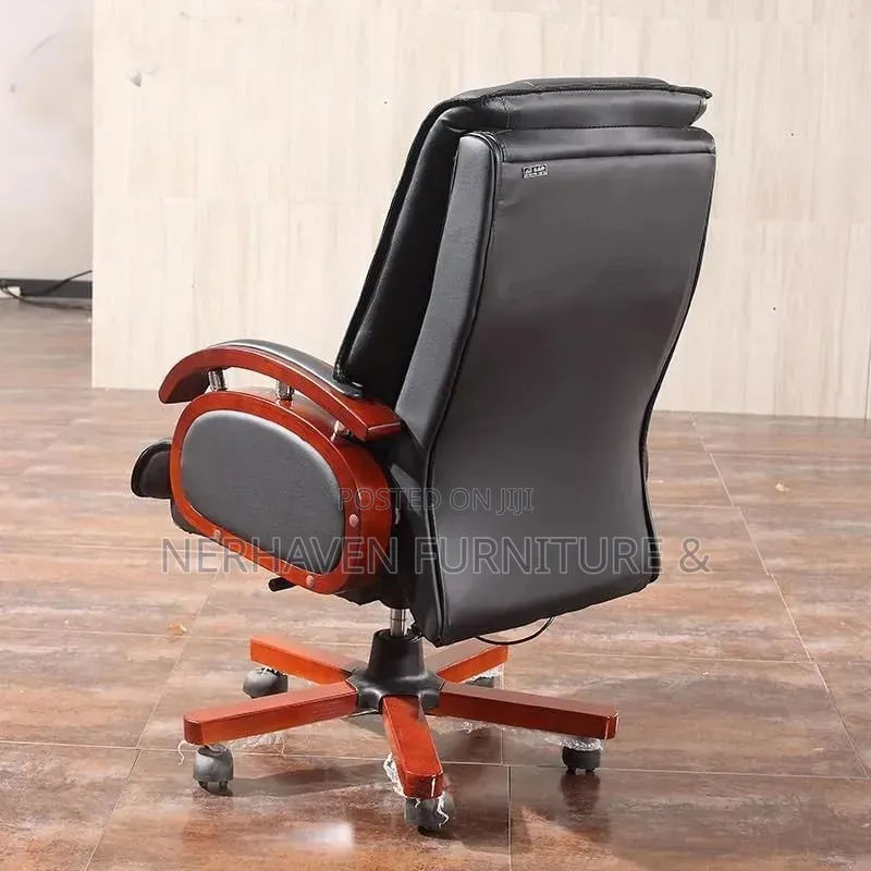 Reclining Executive Office Chair – High Back Leather Office Chair