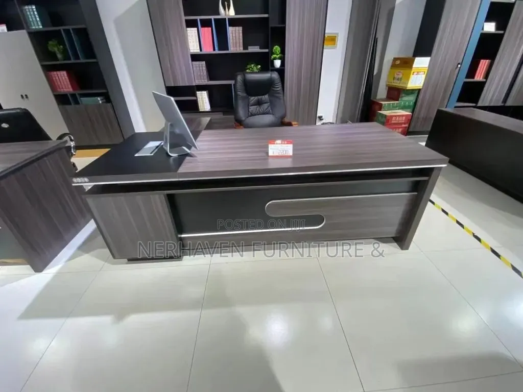 Executive Office Desk – Premium Manager Office Furniture Table