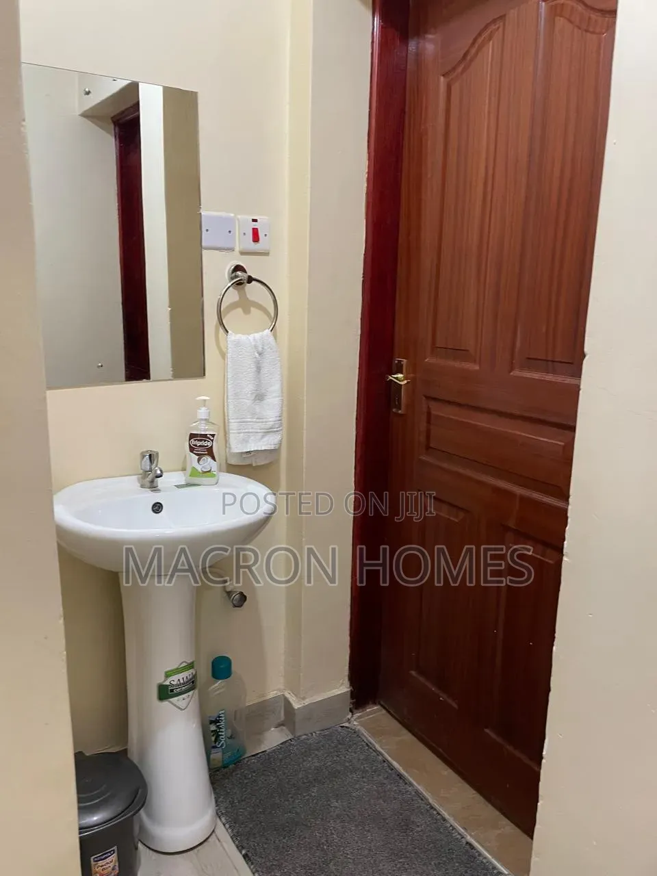 One Bedroom Airbnb South B
