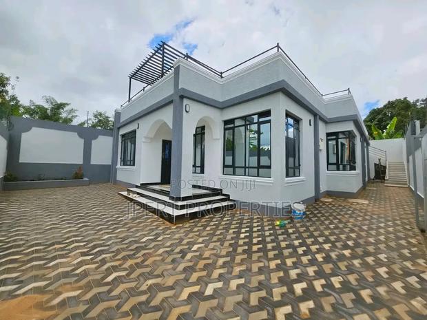 4bdrm Bungalow in Mugutha, Kimbo for sale