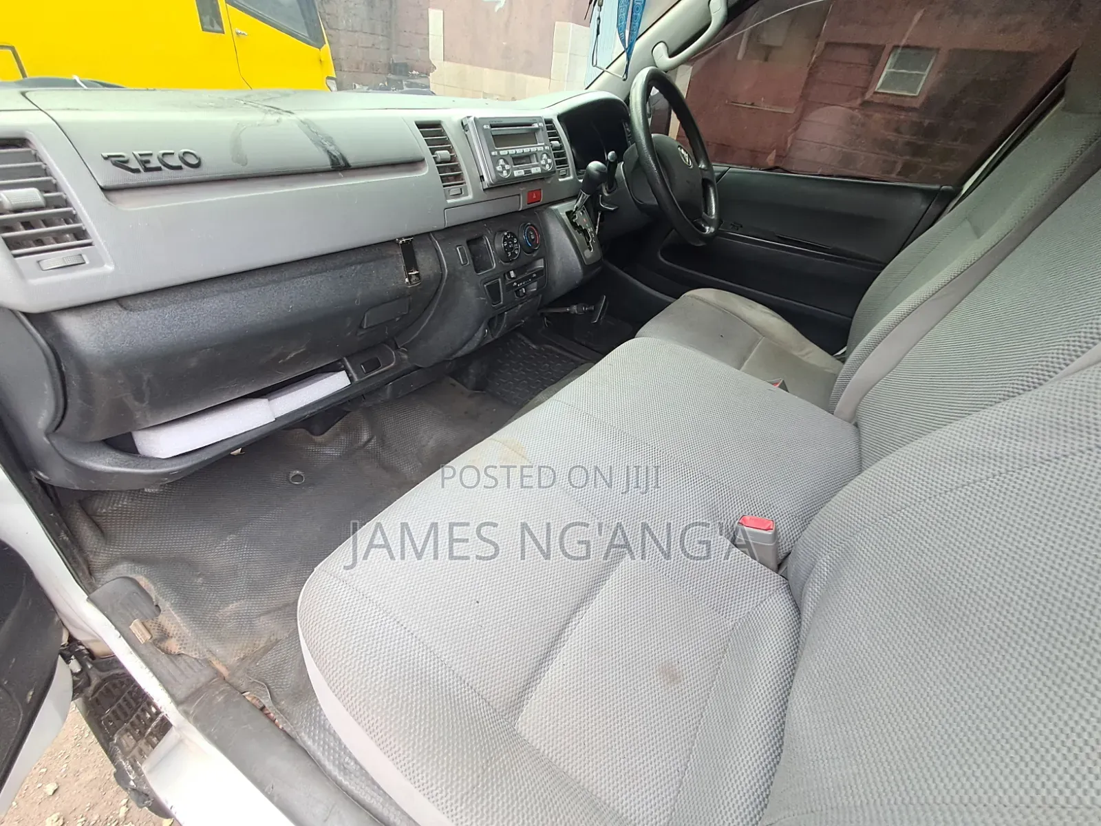 Toyota HiAce 2010 White