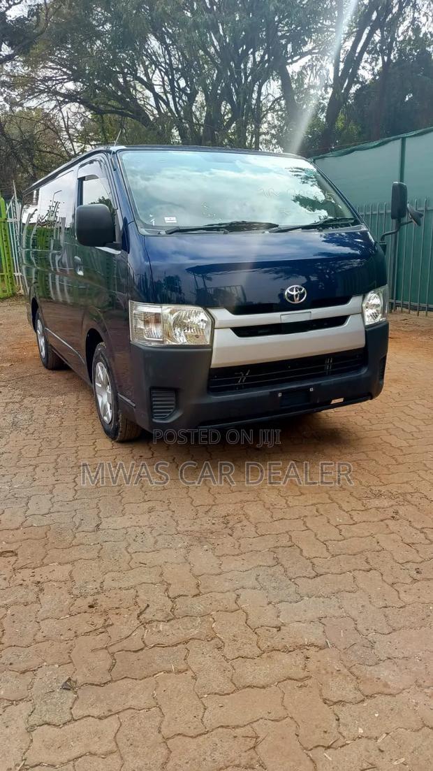 Toyota HiAce 2018 Blue - thumbnail 4