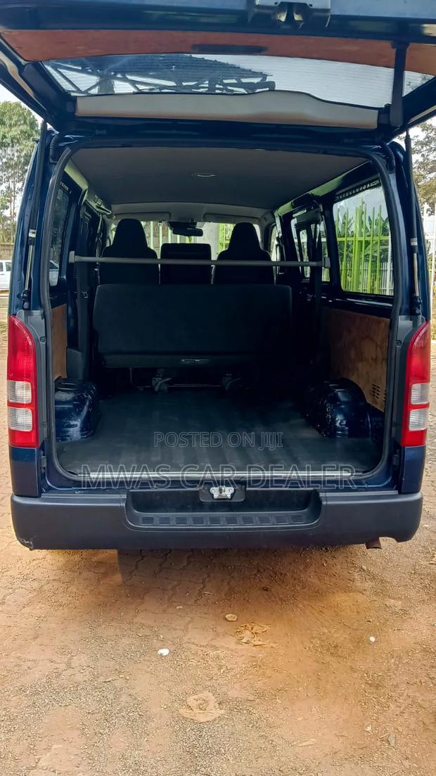 Toyota HiAce 2018 Blue - thumbnail 7