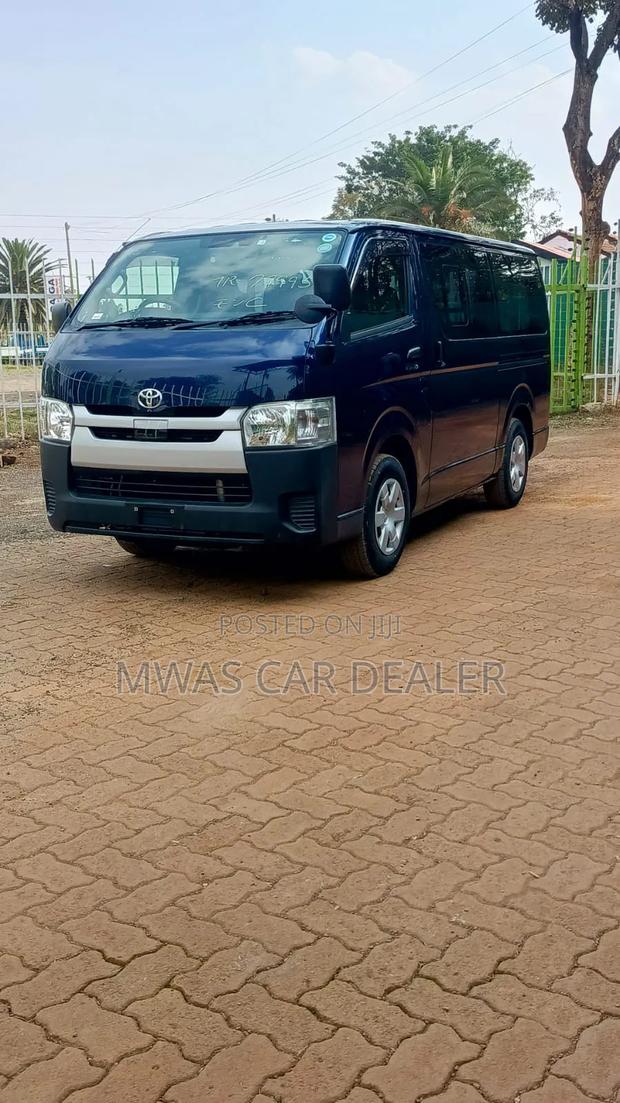 Toyota HiAce 2018 Blue