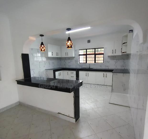 3bdrm Bungalow in Kibiku for sale - thumbnail 8