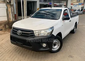 Toyota Hilux 2019 White