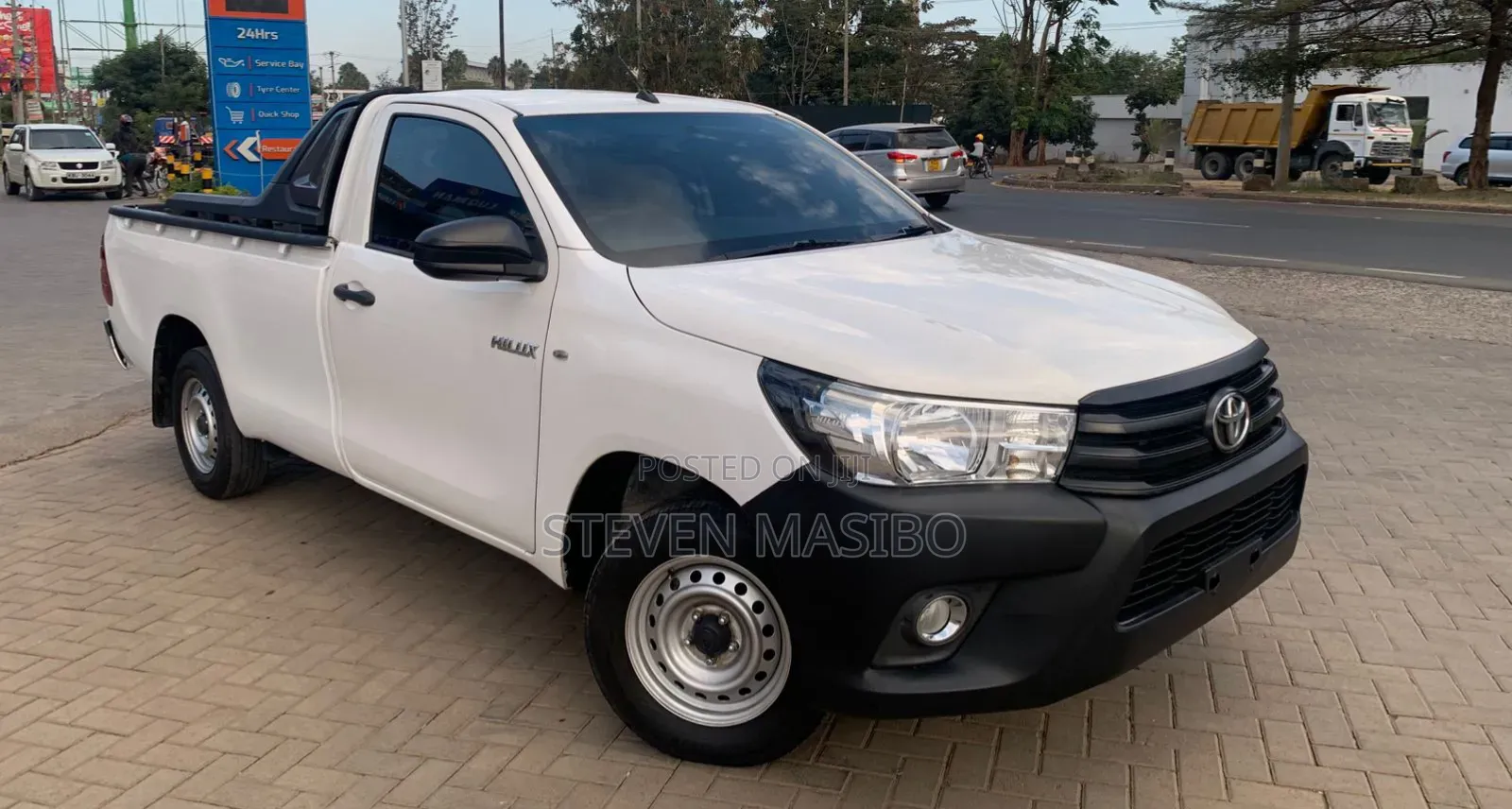 Toyota Hilux 2019 White
