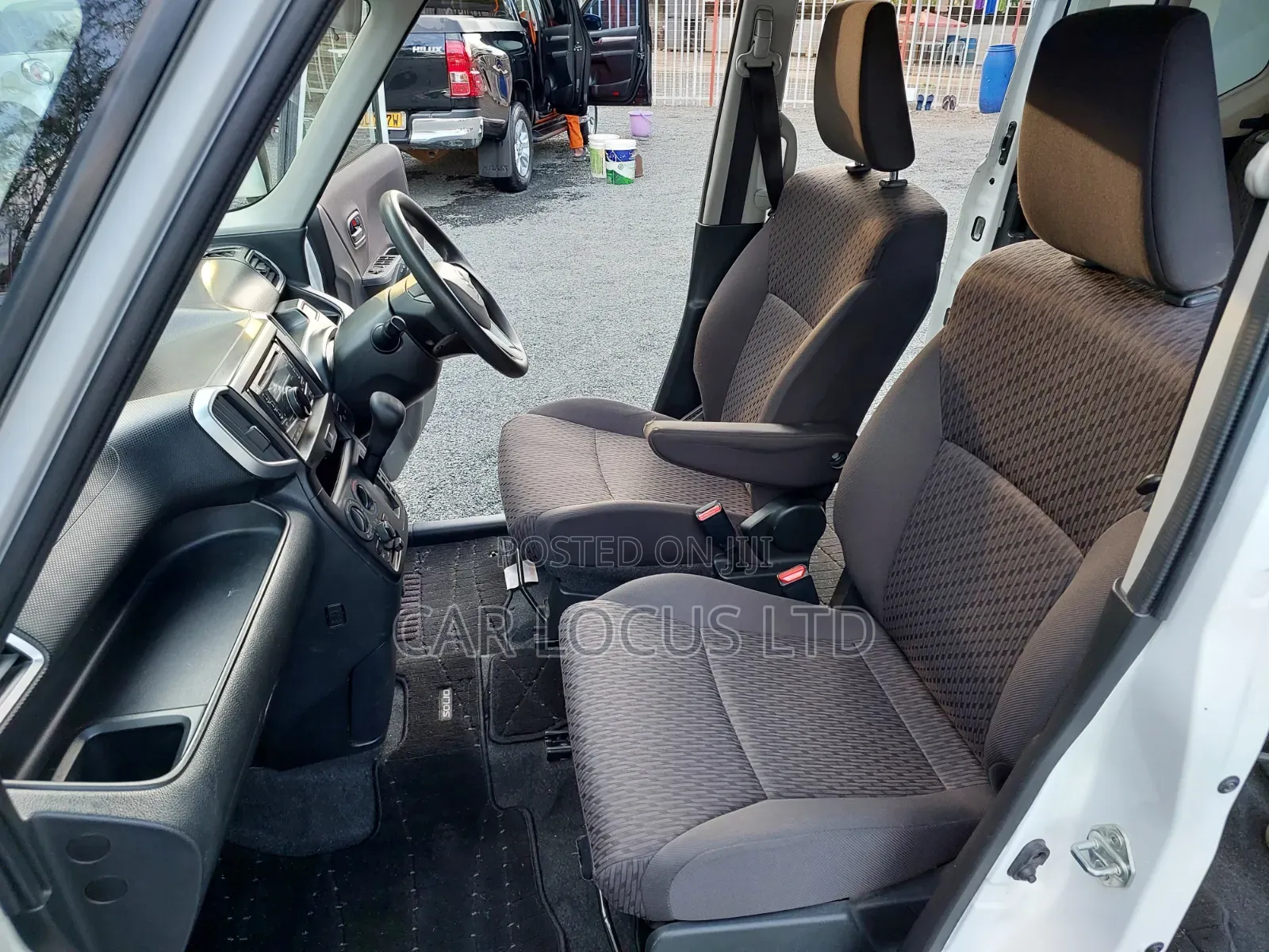 Suzuki Solio 2018 White