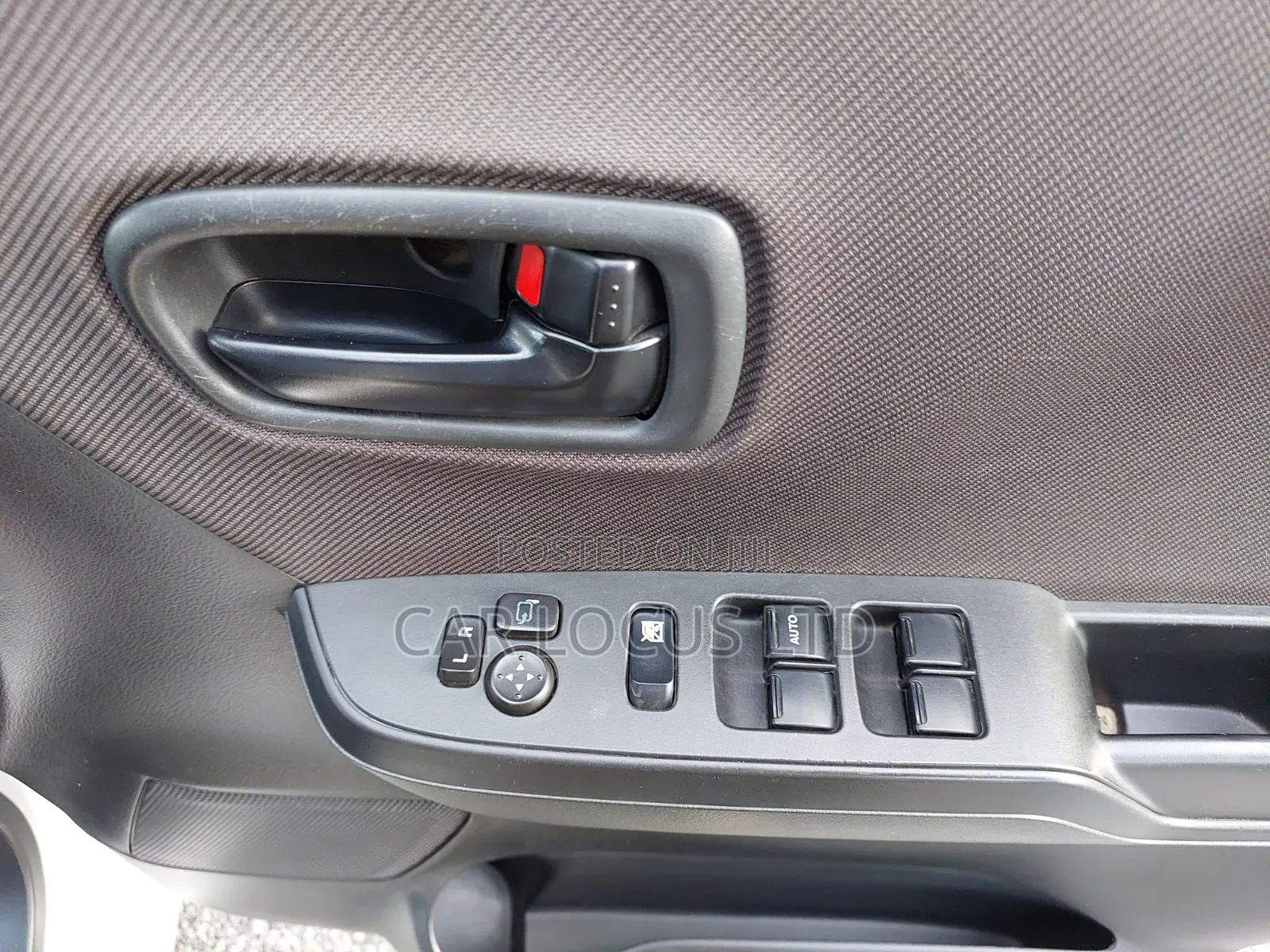 Suzuki Solio 2018 White