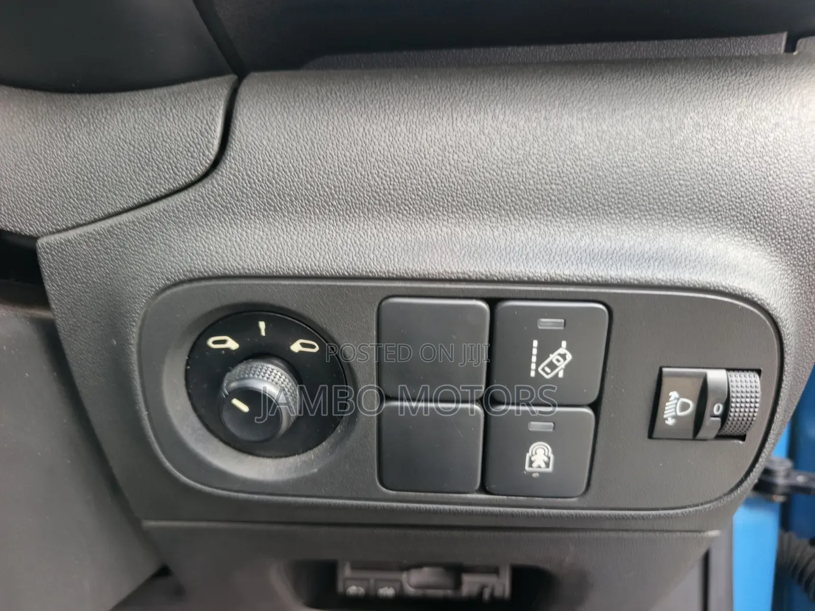 Citroen C3 1.2 Puretech 82hp FWD 2019 Blue