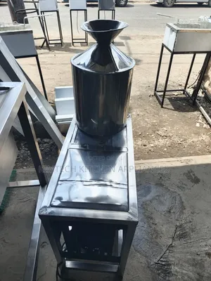 Peanut Gridding Machine