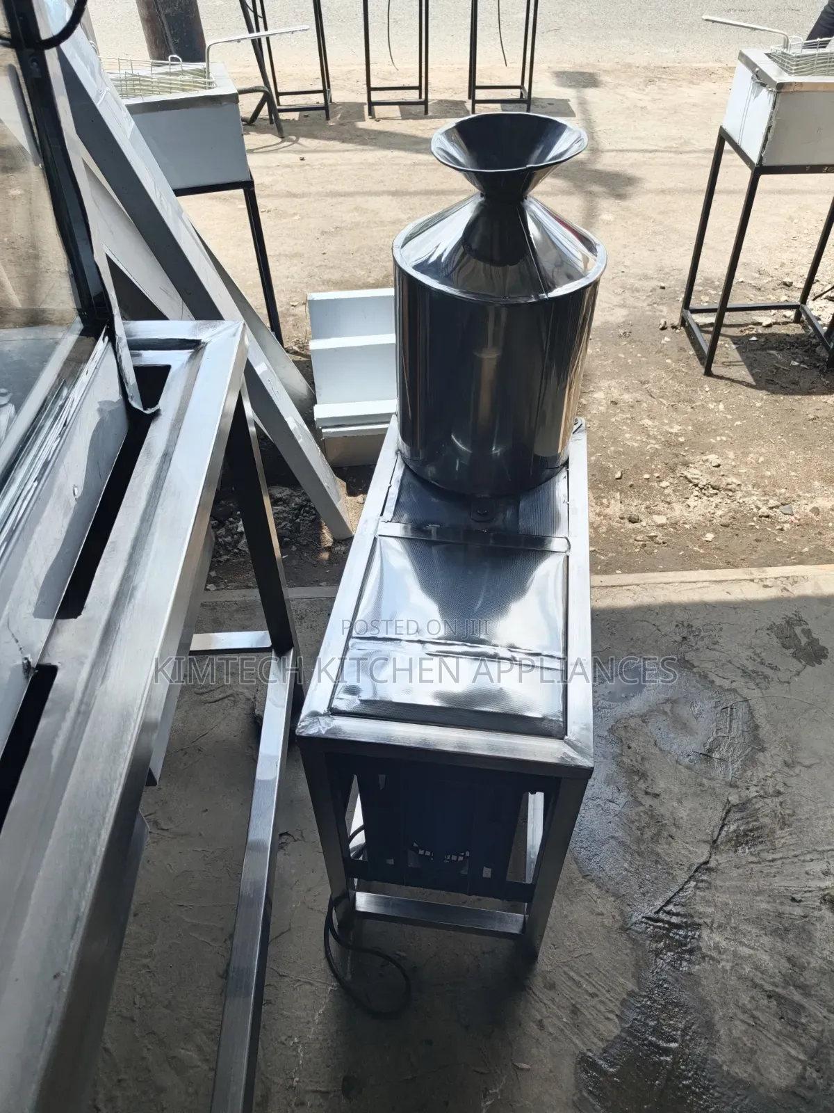 Peanut Gridding Machine