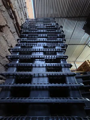 Plastic Pallets Heavy Duty for Logistics and Export Use. 8,9