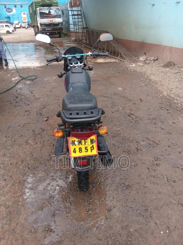 Bajaj Boxer 150 UG 2024 Red