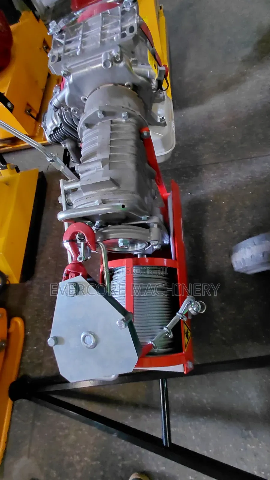 Concrete Crane Machine 1000kg Lifting Capacity.