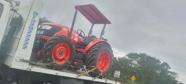 Kubota Tractor - thumbnail 3