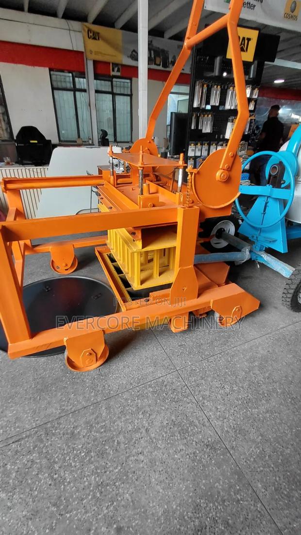 Heavy Duty Diesel Powered Block Making Machine Best Quality. - thumbnail 2