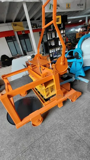 Ccommercial Block Making Machine With Diesel Engine.